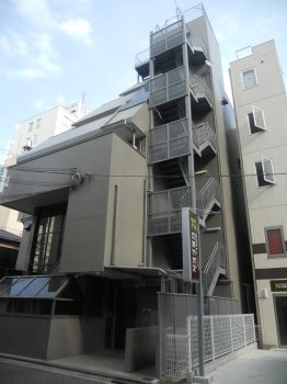 上六ウエストビル