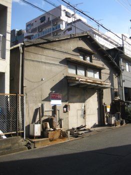 菅原７丁目倉庫